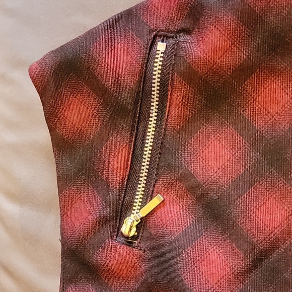 Matrices size medium knee length skirt - Picture 2 of 3